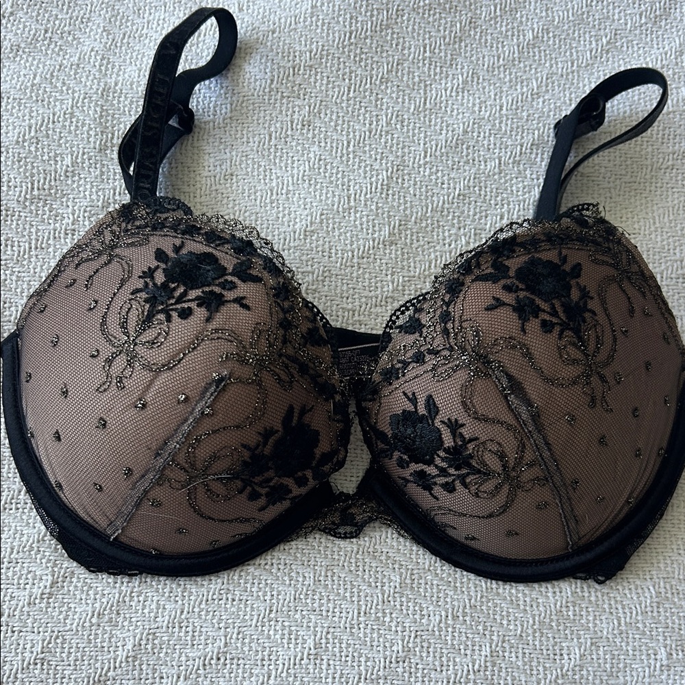 Victoria’s Secret push up bra